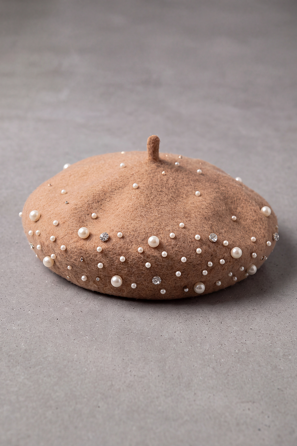 Béret Femme Hiver Orné de Perles camel – Joséphine