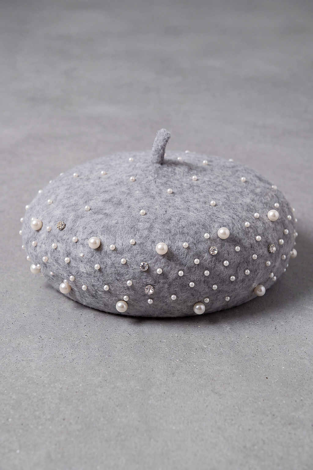 Béret Femme Hiver Orné de Perles gris – Joséphine