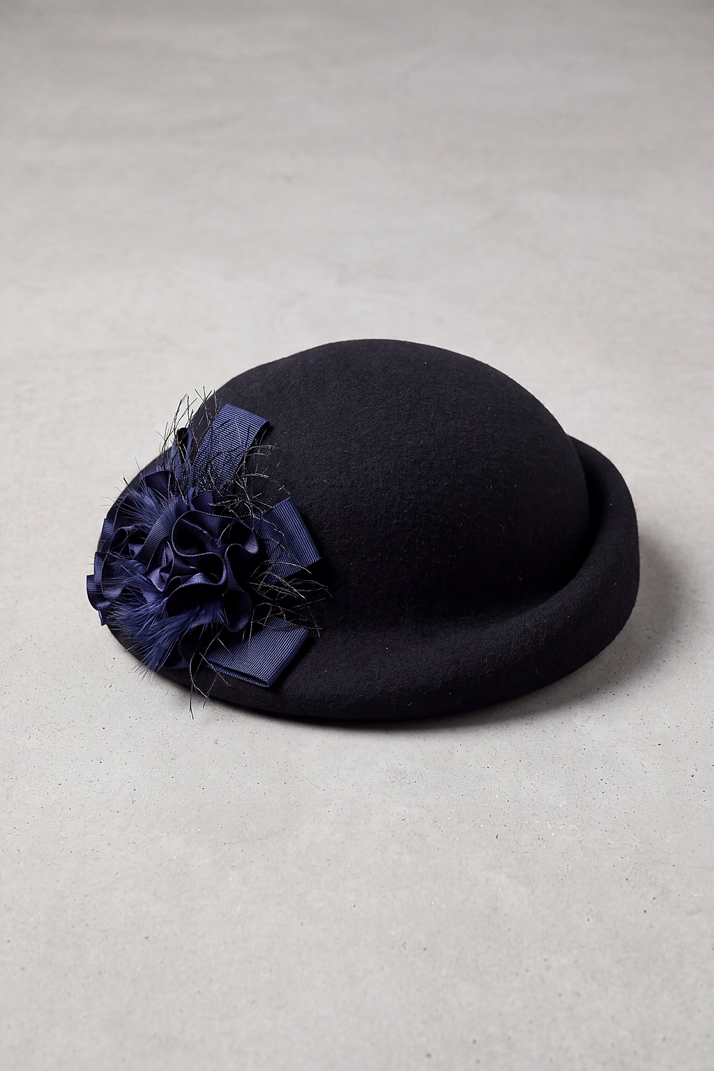 Béret Femme Laine Feutrée à Fleur noir – Pauline